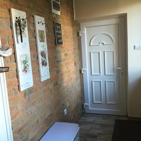 Apartament Gyulai 200 Eves *
