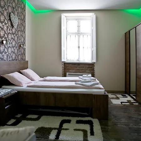 Apartament Gyulai 200 Eves