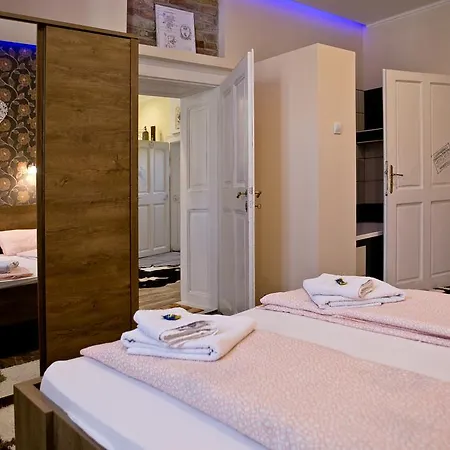 Apartament Gyulai 200 Eves Jula