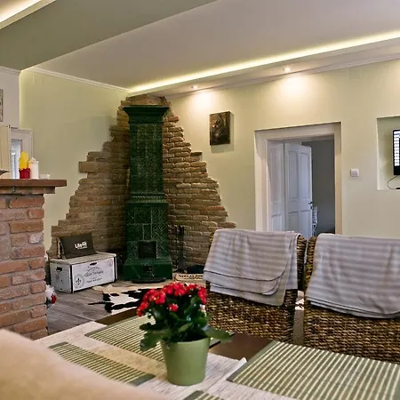 Apartament Gyulai 200 Eves Jula